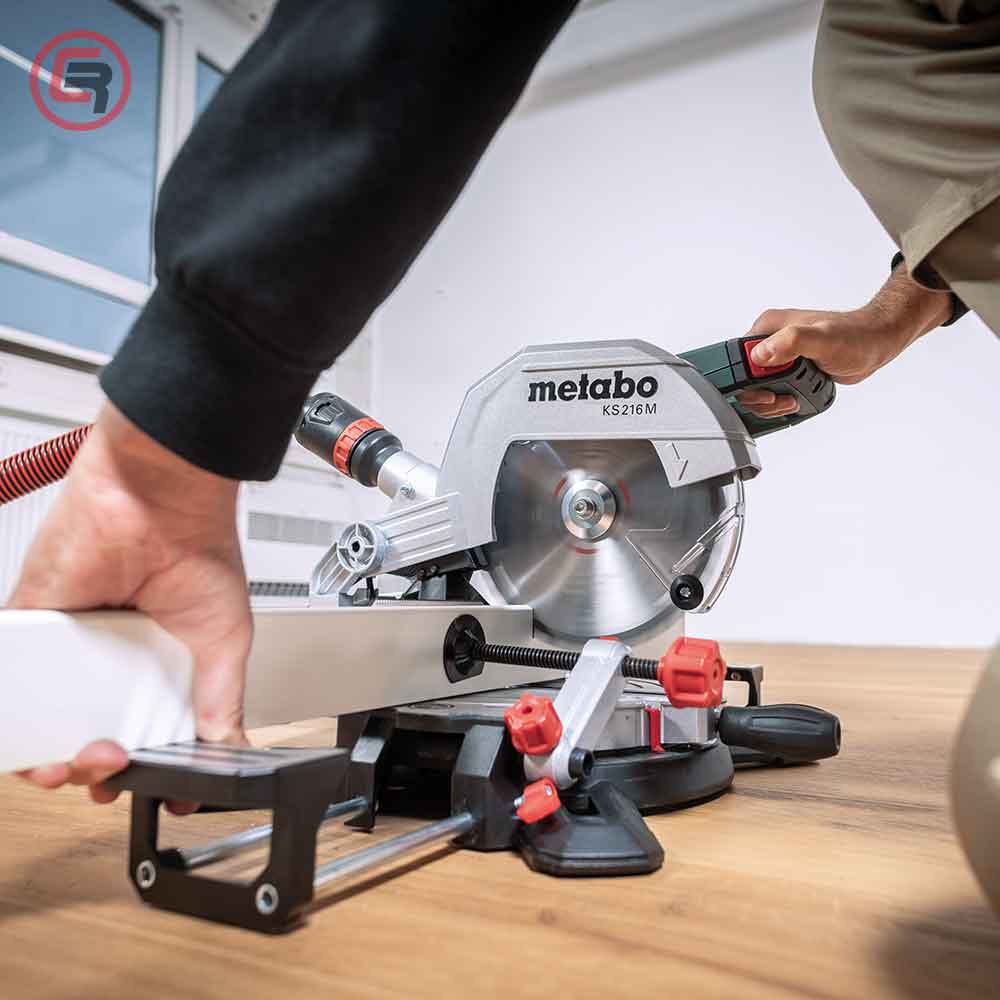 Metabo Pila Kružna KS 216 M Za Kutno Rezanje 216 mm / 1,35 kW Sa Dva Lista Pile – 610216900 - Slika 2