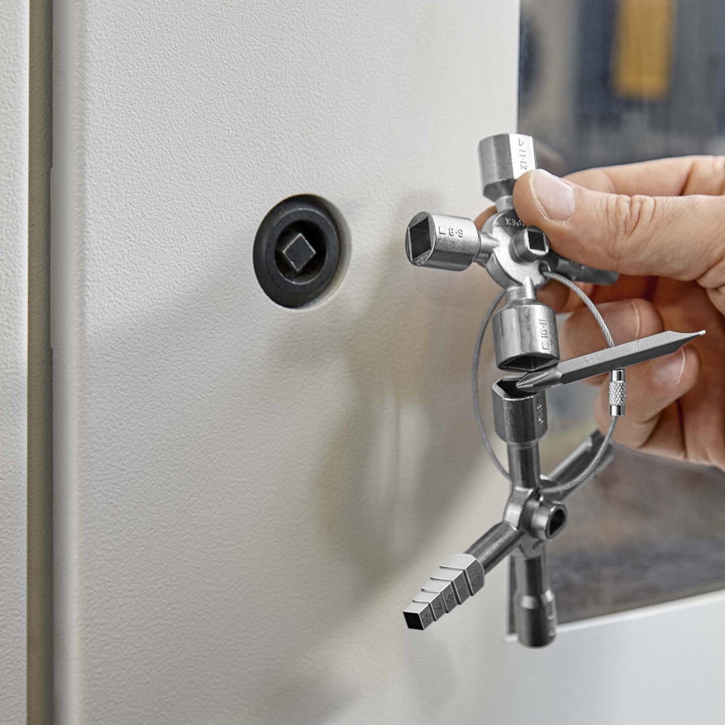 Knipex Ključ Kombinovani Za Ormare TwinKey - 00 11 01 - Slika 10